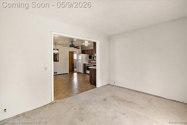 5894 Heyer Street, Romulus, MI 48174