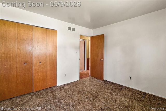 5894 Heyer Street, Romulus, MI 48174
