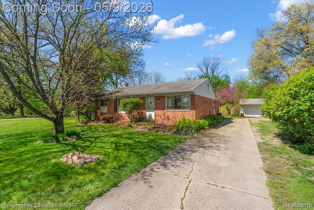 5894 Heyer Street, Romulus, MI 48174