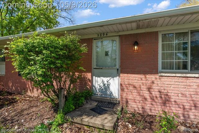 5894 Heyer Street, Romulus, MI 48174