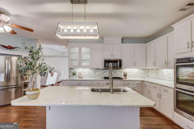 7208 Sunset Boulevard, Loganville, GA 30052