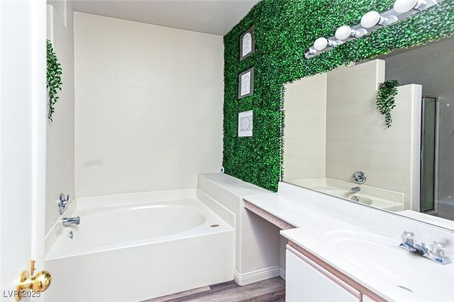 5751 East Hacienda Avenue 264, Las Vegas, NV 89122