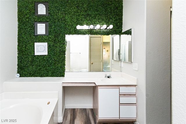 5751 East Hacienda Avenue 264, Las Vegas, NV 89122