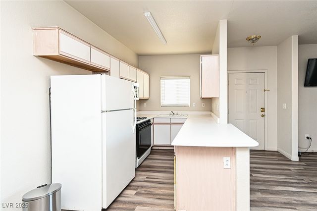 5751 East Hacienda Avenue 264, Las Vegas, NV 89122