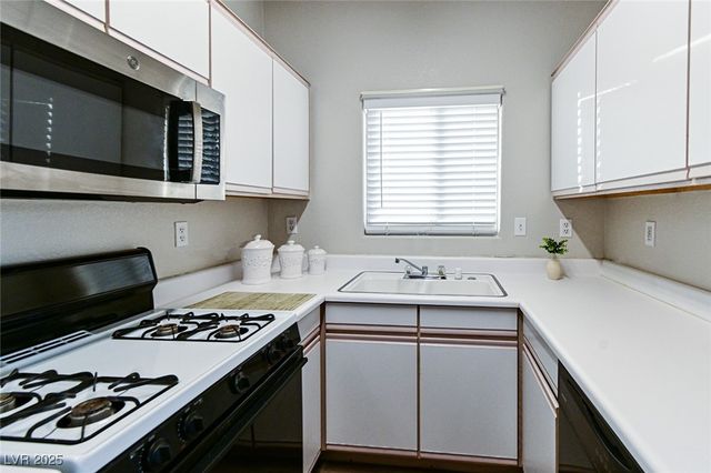 5751 East Hacienda Avenue 264, Las Vegas, NV 89122