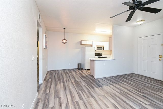 5751 East Hacienda Avenue 264, Las Vegas, NV 89122