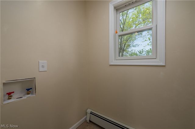 145 State Road, Hinckley, OH 44233