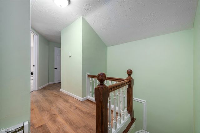 145 State Road, Hinckley, OH 44233