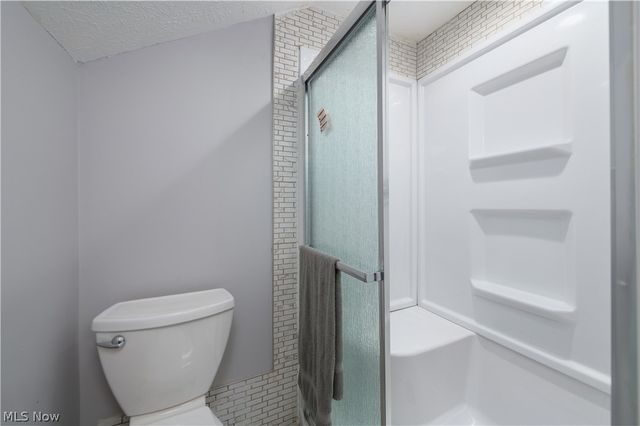 145 State Road, Hinckley, OH 44233