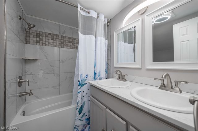 145 State Road, Hinckley, OH 44233