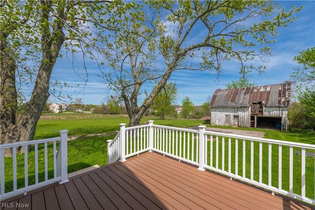 145 State Road, Hinckley, OH 44233