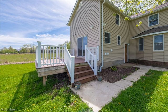 145 State Road, Hinckley, OH 44233