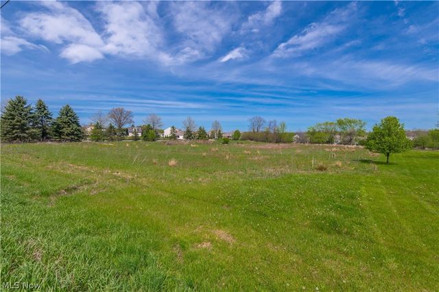 145 State Road, Hinckley, OH 44233