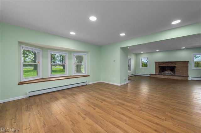 145 State Road, Hinckley, OH 44233