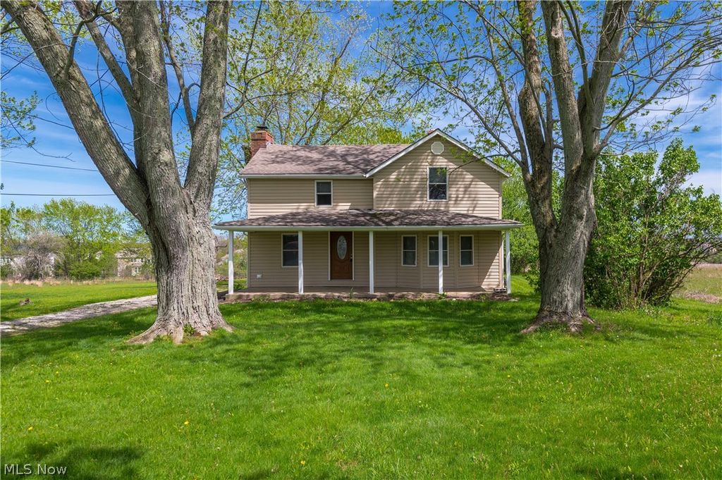 145 State Road, Hinckley, OH 44233