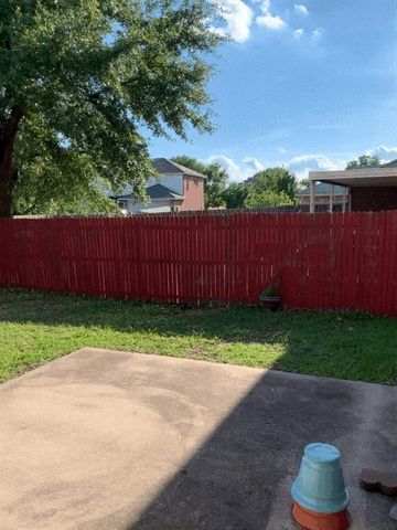 904 Valleybrook Drive, Lewisville, TX 75067