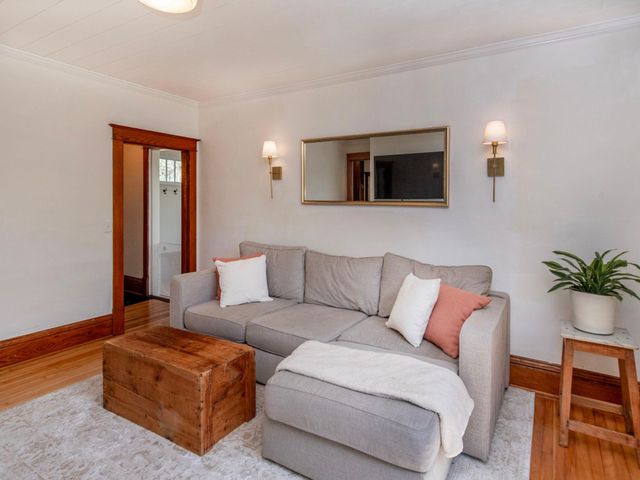5434 Williston Road, Minnetonka, MN 55345