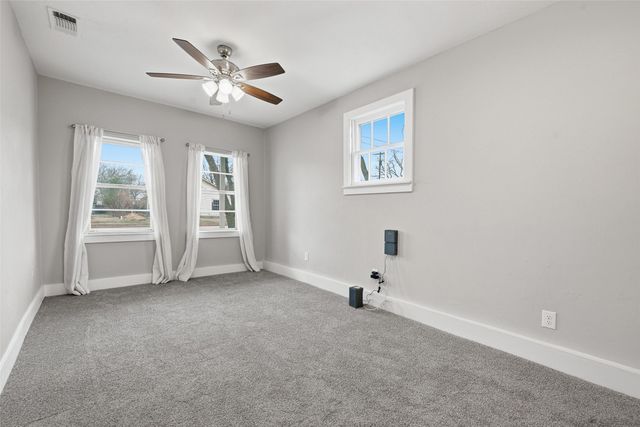 702 N Church Street, Decatur, TX 76234