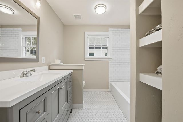 702 N Church Street, Decatur, TX 76234