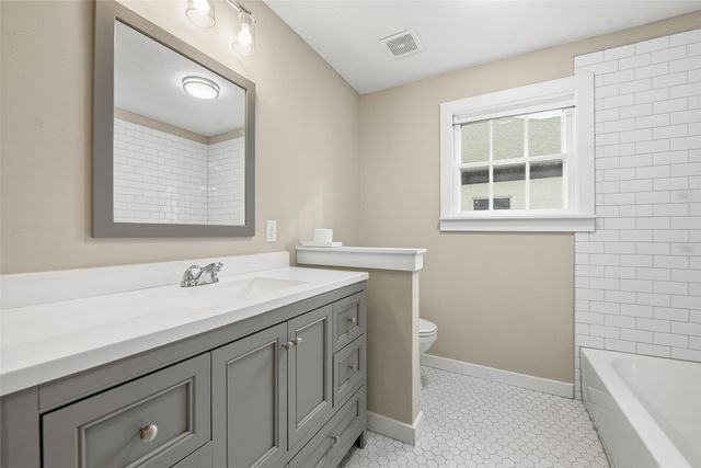 702 N Church Street, Decatur, TX 76234