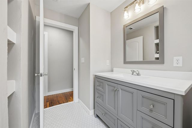 702 N Church Street, Decatur, TX 76234