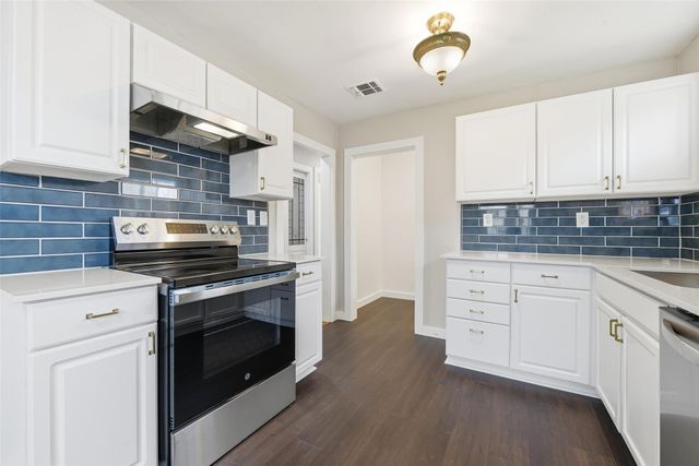 702 N Church Street, Decatur, TX 76234