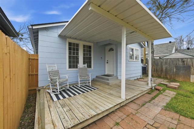 702 N Church Street, Decatur, TX 76234