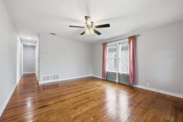 702 N Church Street, Decatur, TX 76234