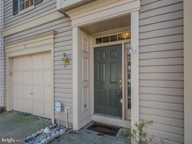 5127 BEAUREGARD ST, Alexandria, VA 22312