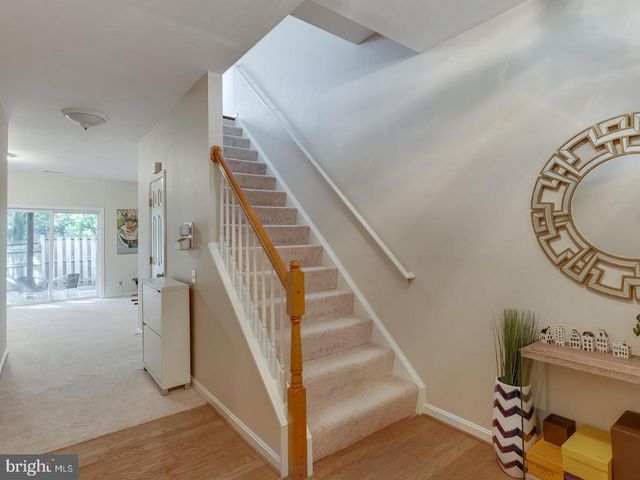 5127 BEAUREGARD ST, Alexandria, VA 22312