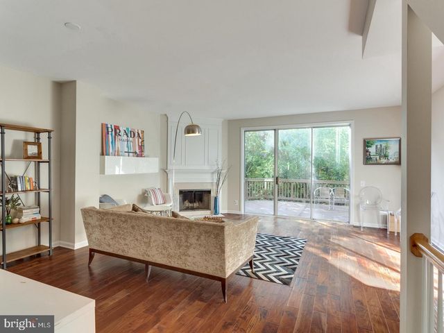 5127 BEAUREGARD ST, Alexandria, VA 22312