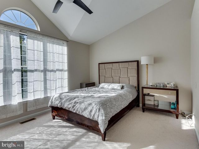 5127 BEAUREGARD ST, Alexandria, VA 22312