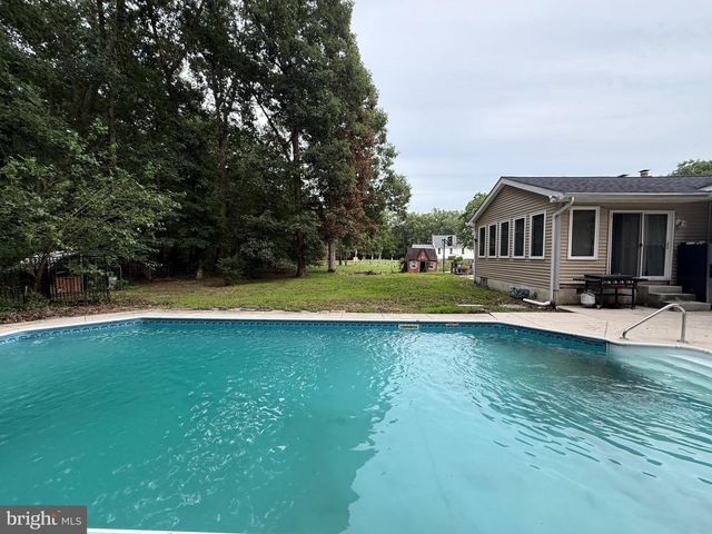 18 PENNSYLVANIA AVE, Dorothy, NJ 08317