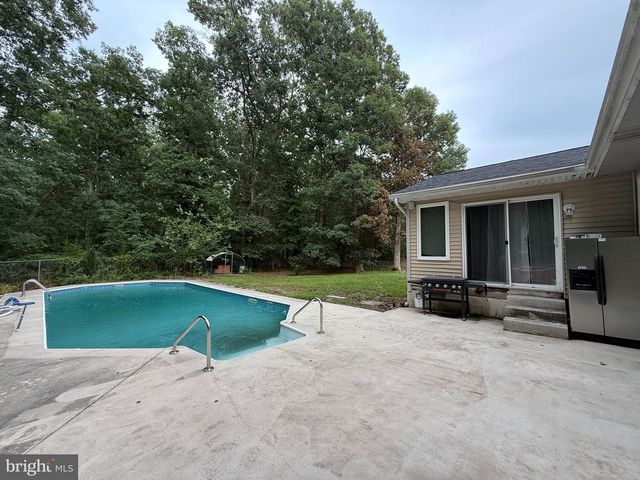 18 PENNSYLVANIA AVE, Dorothy, NJ 08317