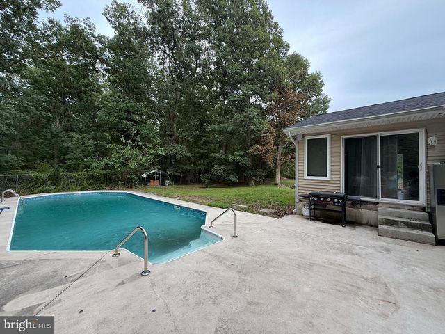 18 PENNSYLVANIA AVE, Dorothy, NJ 08317