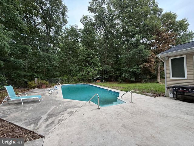 18 PENNSYLVANIA AVE, Dorothy, NJ 08317