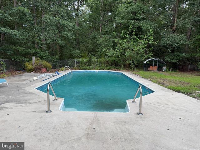 18 PENNSYLVANIA AVE, Dorothy, NJ 08317