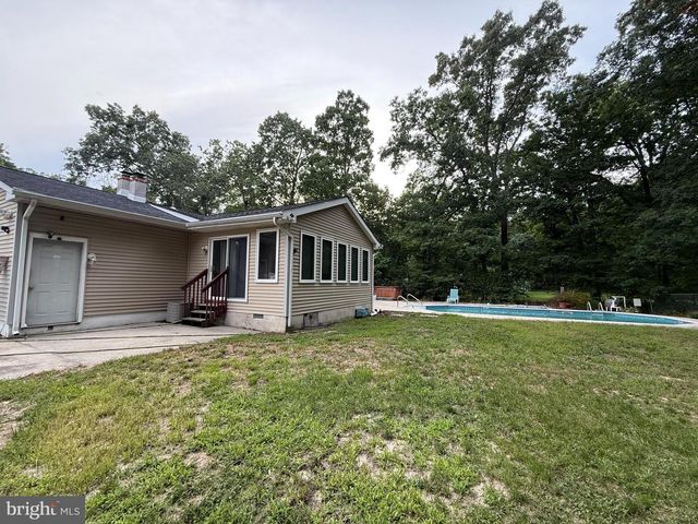 18 PENNSYLVANIA AVE, Dorothy, NJ 08317