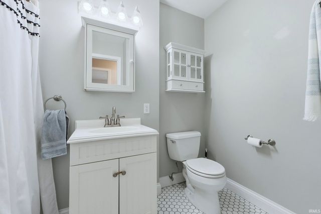 711 Wakefield Circle, Kendallville, IN 46755