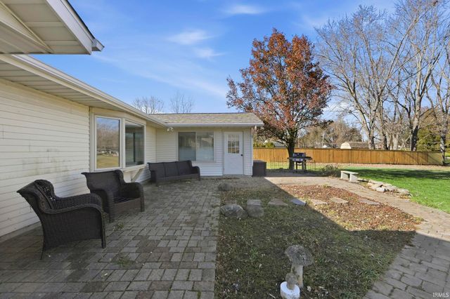 711 Wakefield Circle, Kendallville, IN 46755