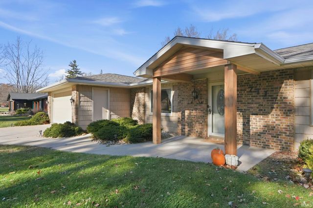 711 Wakefield Circle, Kendallville, IN 46755