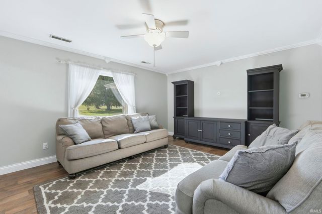 711 Wakefield Circle, Kendallville, IN 46755