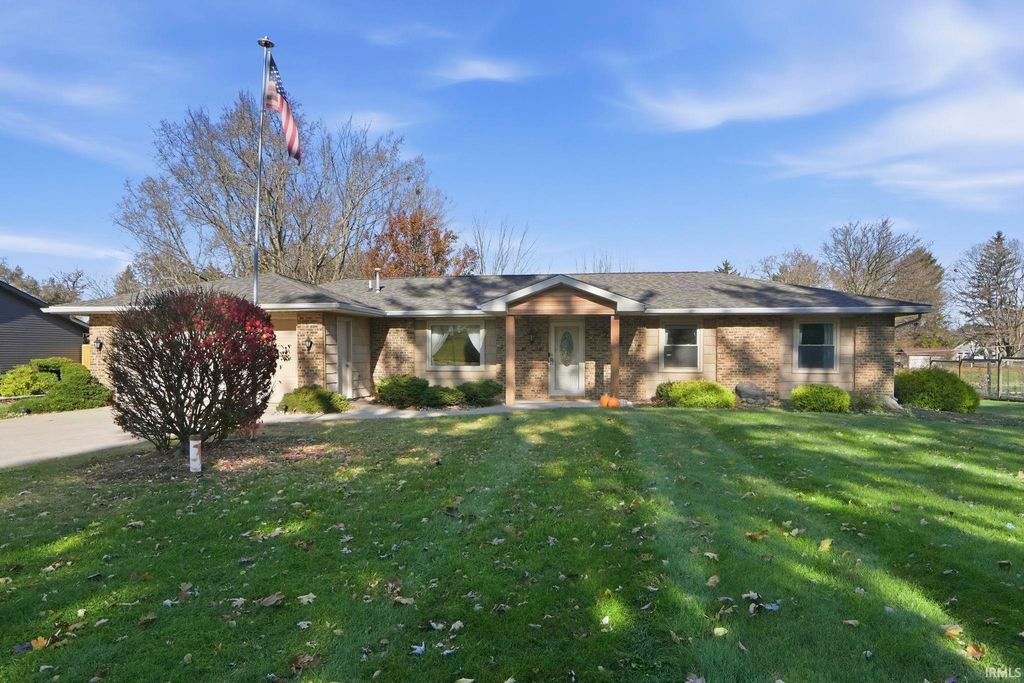 711 Wakefield Circle, Kendallville, IN 46755