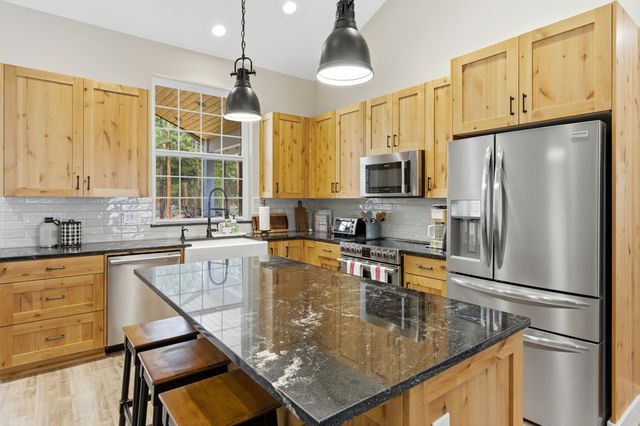 51795 Pine Loop Drive, La Pine, OR 97739