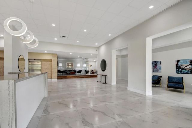 1900 Consulate Place 206, West Palm Beach, FL 33401