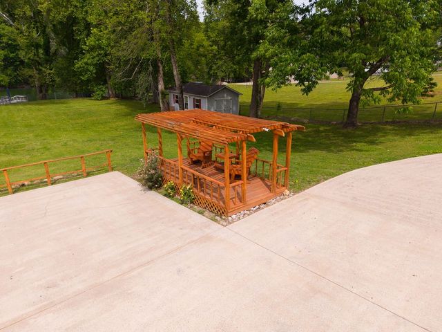 263 River Oaks Drive, Sparta, TN 38583