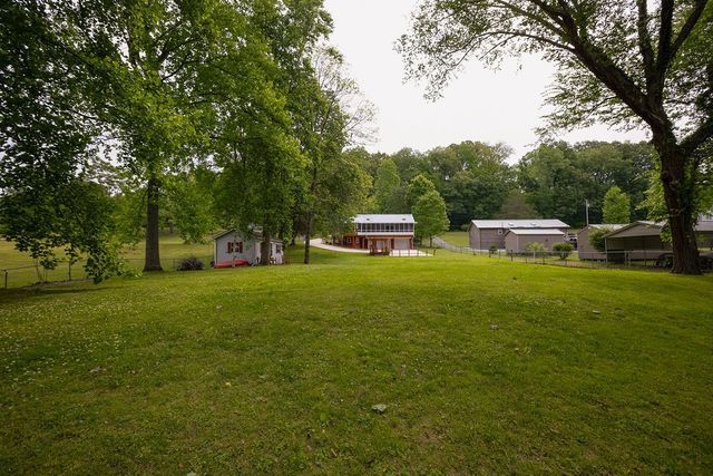 263 River Oaks Drive, Sparta, TN 38583