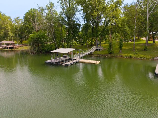 263 River Oaks Drive, Sparta, TN 38583