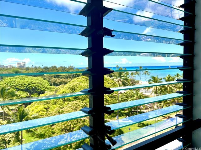 134 Kapahulu Avenue 707, Honolulu, HI 96815