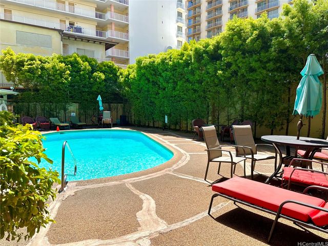 134 Kapahulu Avenue 707, Honolulu, HI 96815